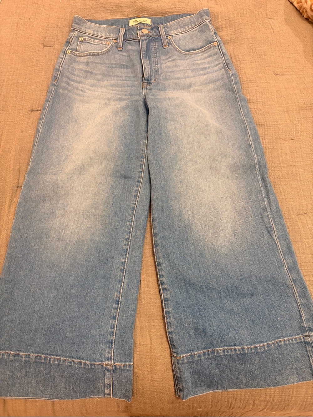 Madewell Light Blue Wide-Leg crop Jeans